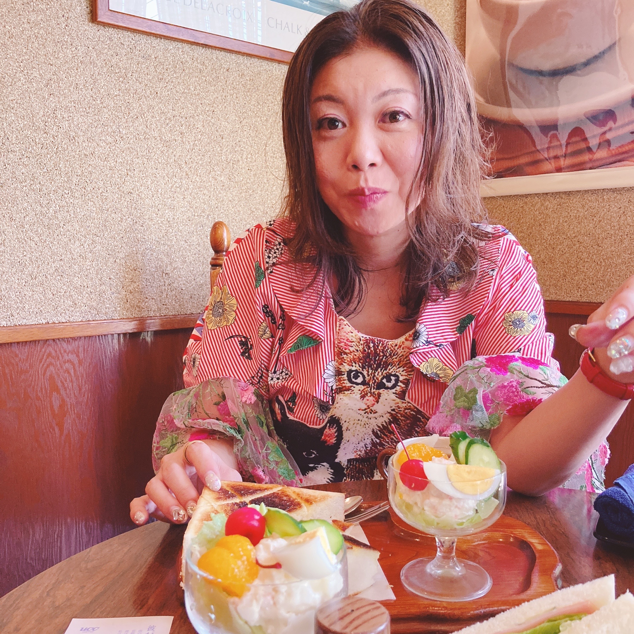 専業主婦・育児うつを経て、大阪で起業。藤村絵里香さんの「スタッフ24人、みんな病んでる」ド派手な日傘ブランド