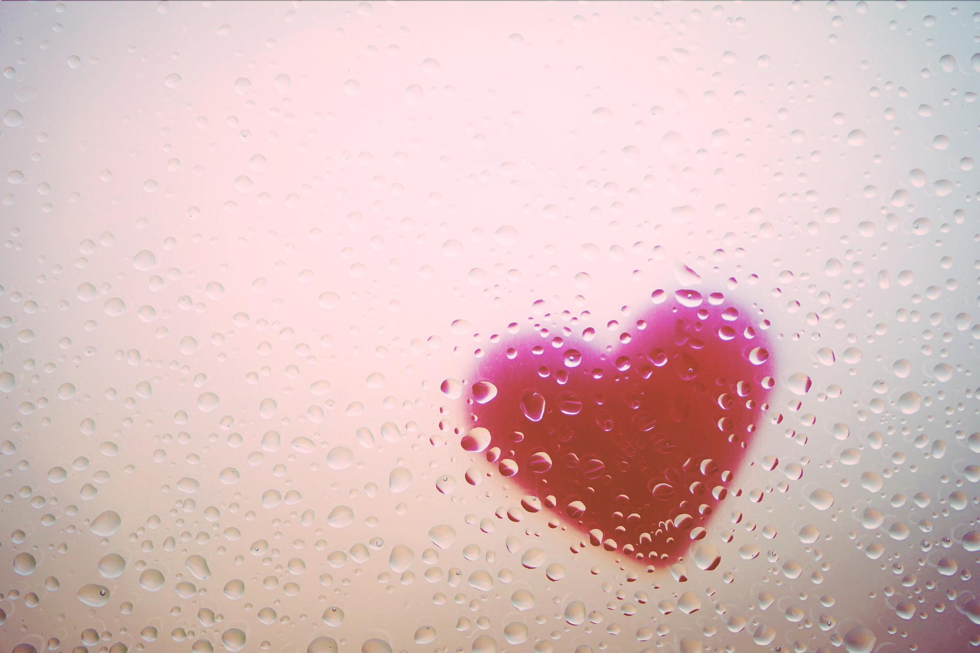 梅雨の不快感を乗り越えよう！ ジトジトジメジメ……な6月を乗り切るための、心と身体のケア方法