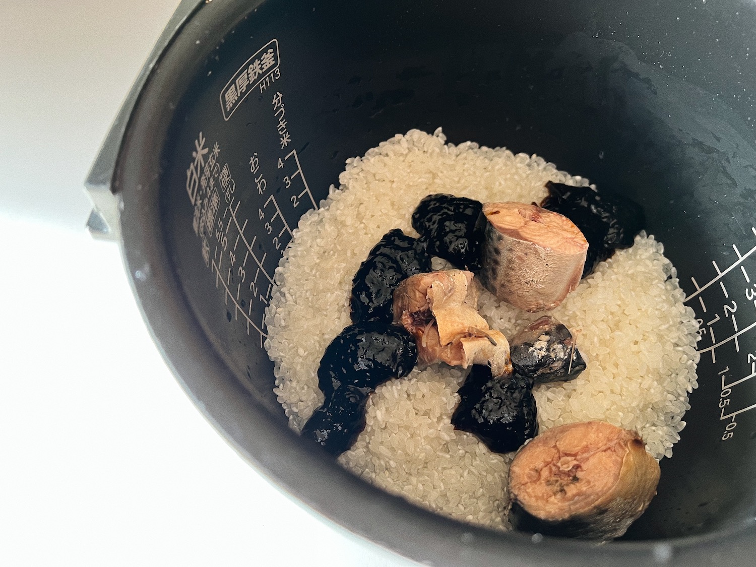 鯖缶のりつく炊き込みごはん